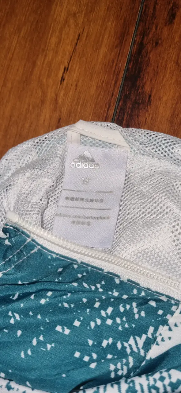 Chaqueta deportiva Adidas con capucha - 3