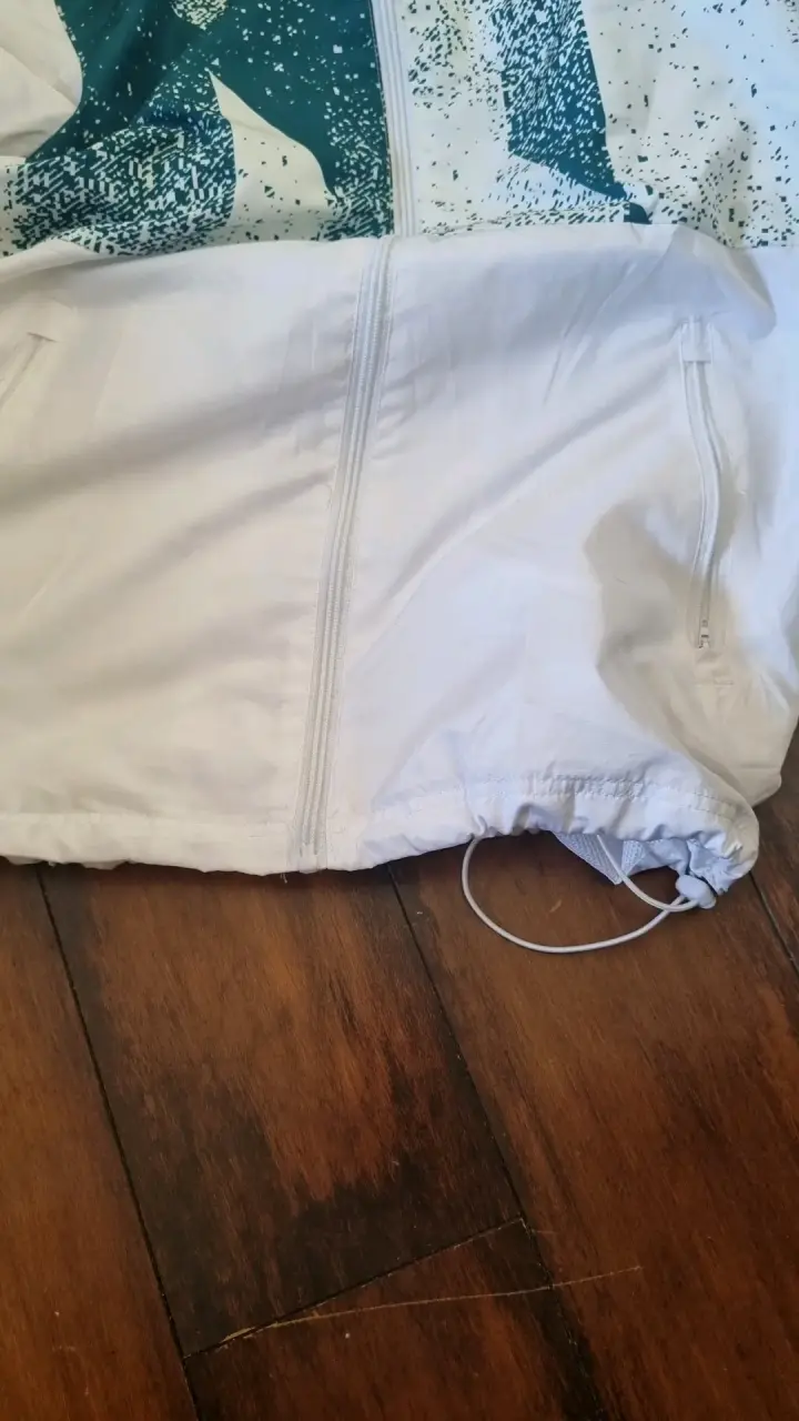 Chaqueta deportiva Adidas con capucha - 6