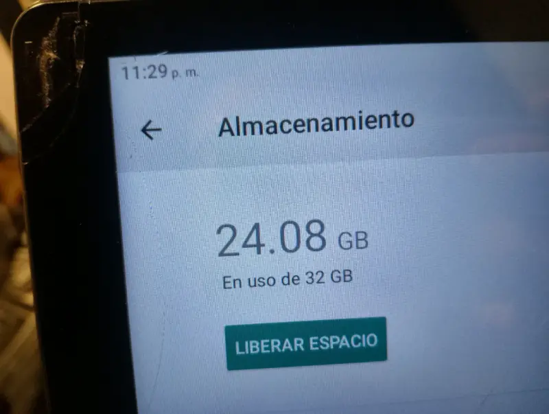 Tablet Hyundai HyTab Plus 10LC2 con pantalla rota - 4