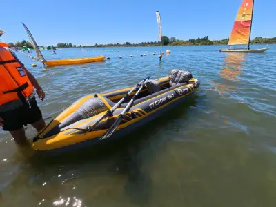 Kayak inflable amarillo con remos p dos personas - miniatura 2