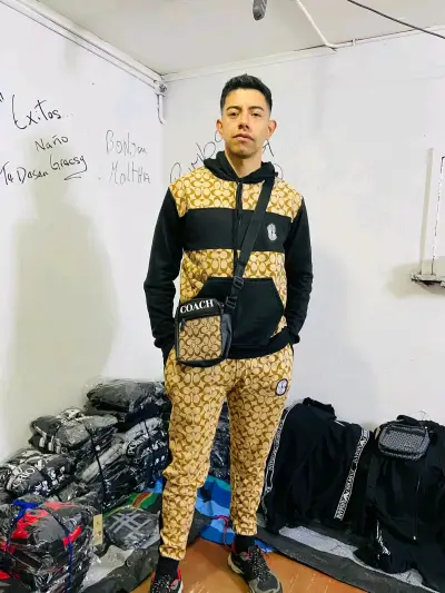 Conjunto deportivo para hombre y mujer - miniatura 4