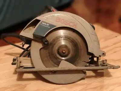 Sierra circular Bosch GKS 67 Professional usada - miniatura 1