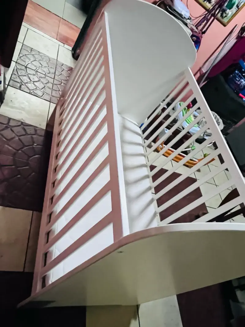 Cuna de madera blanca con cajón inferior - 2
