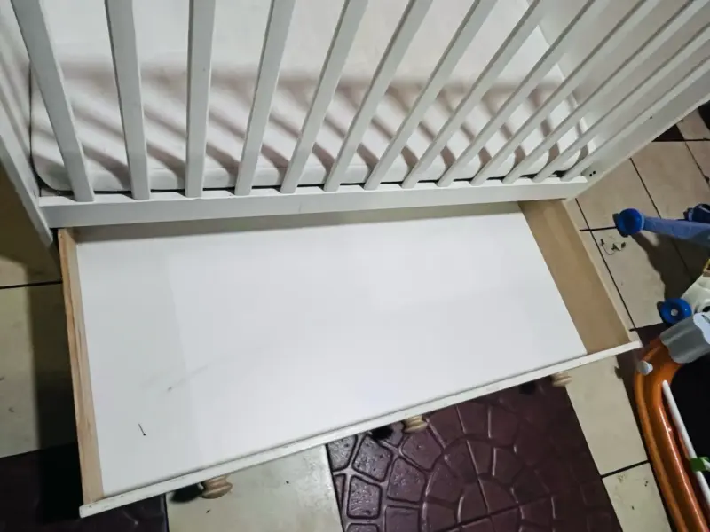 Cuna de madera blanca con cajón inferior - 3