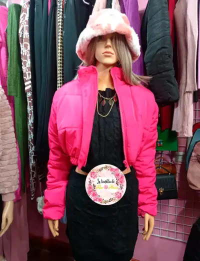Chaqueta corta tipo parka fucsia para mujer - miniatura 1
