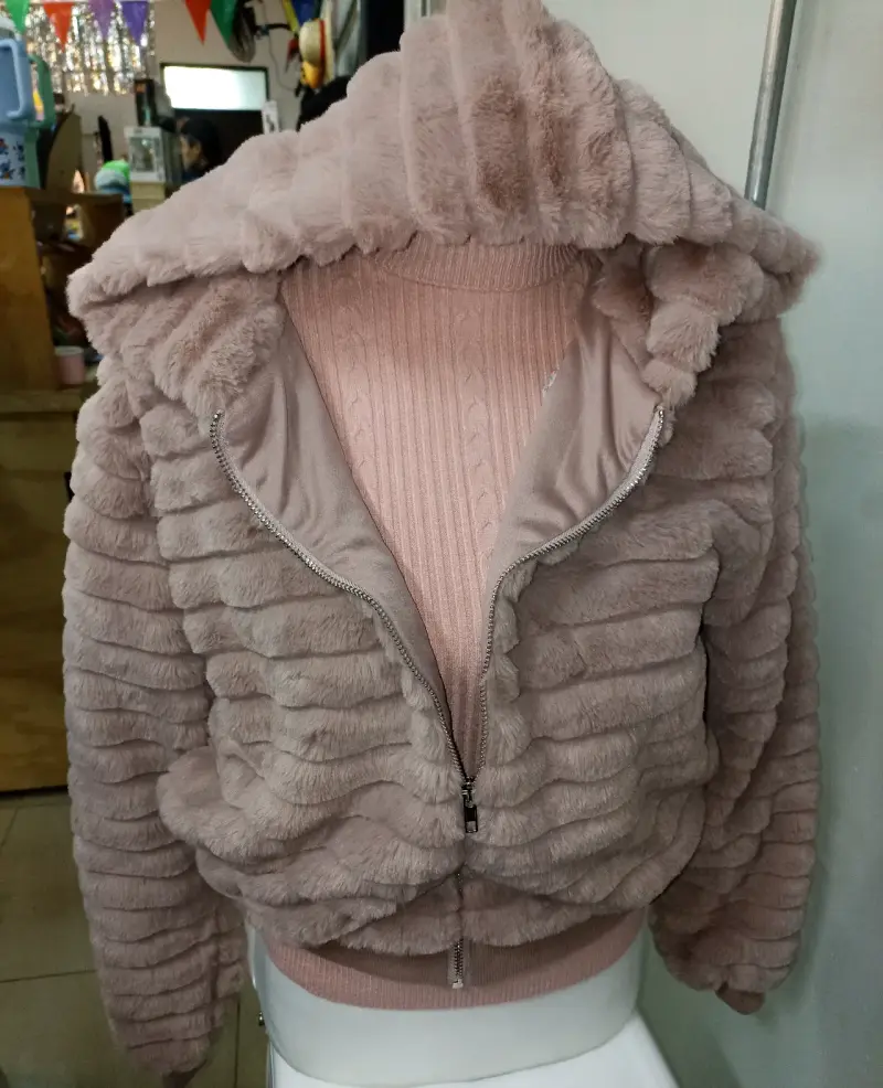 Polerón peluche rosada con capucha - 2