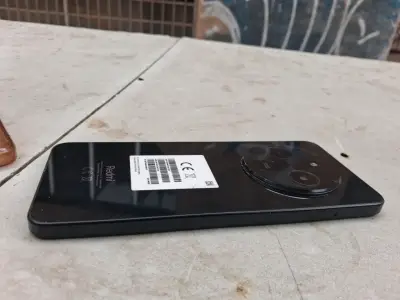 Smartphone Redmi con triple cámara - miniatura 1