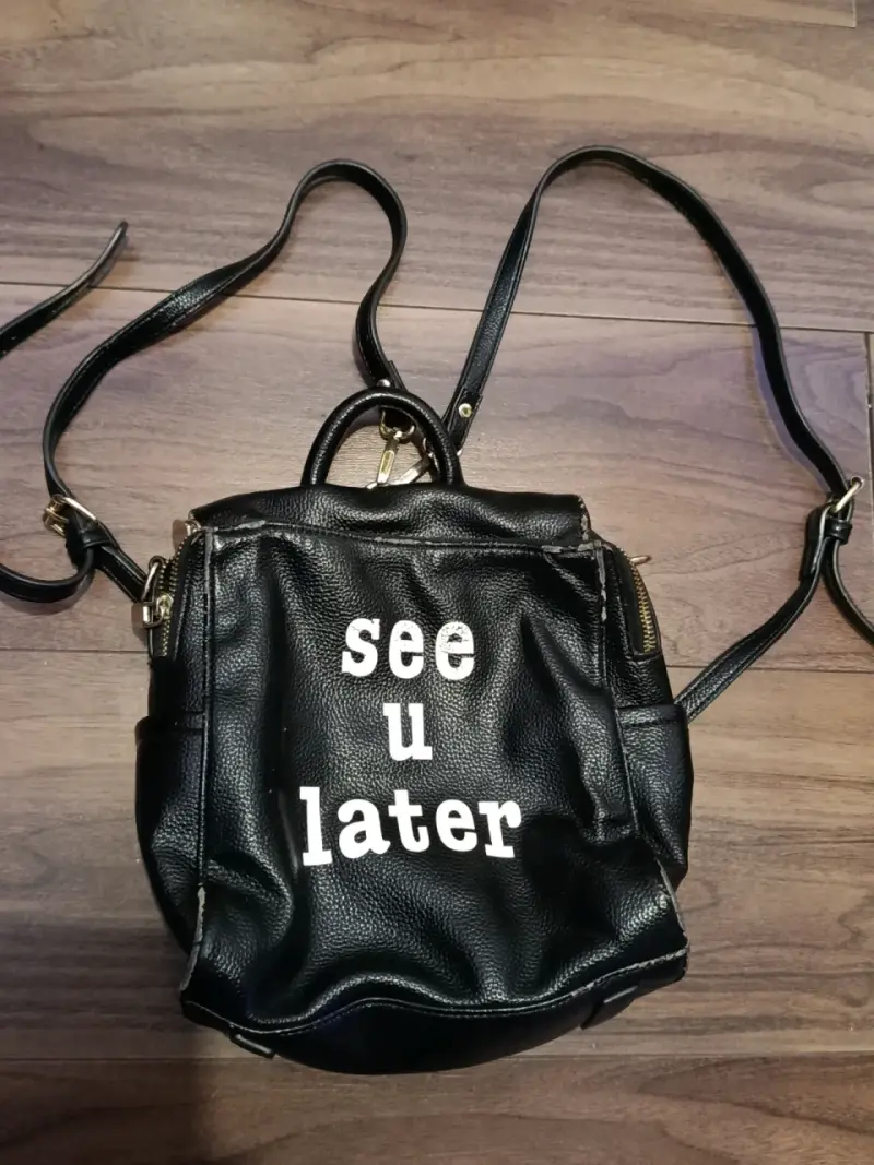 Mochila de cuero negra con diseño 'See U Later' - 3