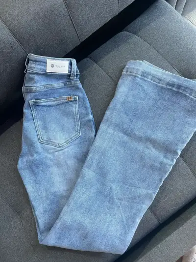 Jeans Menina Denim Azul Claro Talla 36 - miniatura 1
