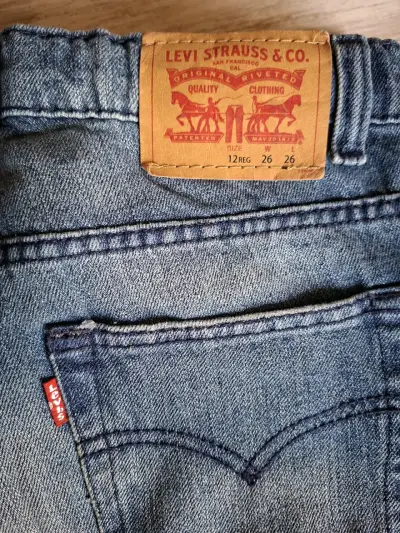 Jeans Levi's Slim Fit con Parche - miniatura 3