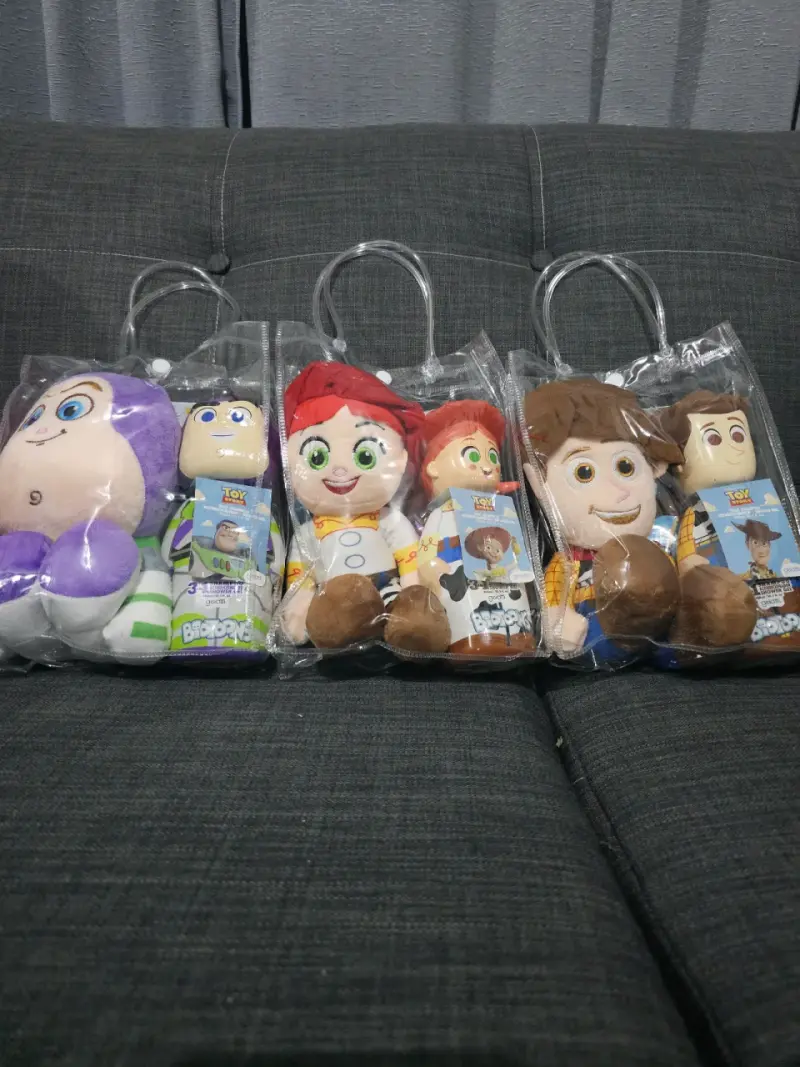 Set de peluches Toy Story con personajes icónicos - 1