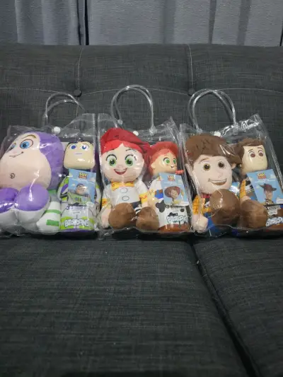 Set de peluches Toy Story con personajes icónicos - miniatura 1