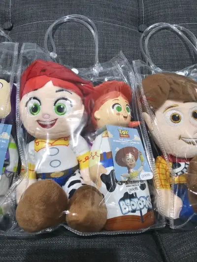 Set de peluches Toy Story con personajes icónicos - miniatura 6