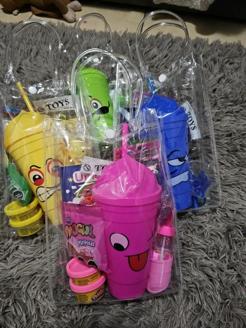 Set de Juguetes con Vasos Divertidos y Plastilina