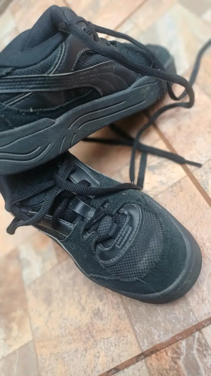 Zapatillas deportivas negras Puma para mujer - 2