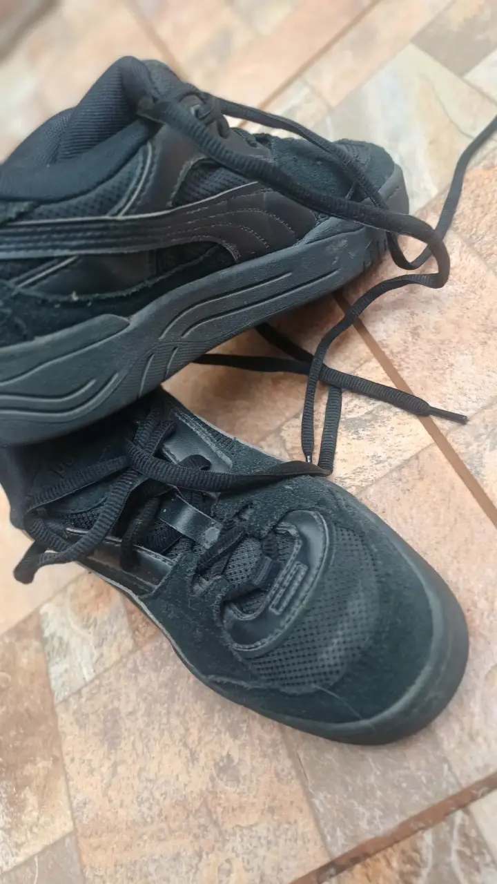 Zapatillas deportivas negras Puma para mujer - 3