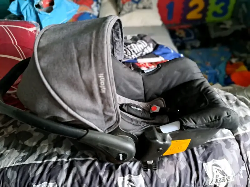 Silla de Auto para Bebé Infanti Negra - 2