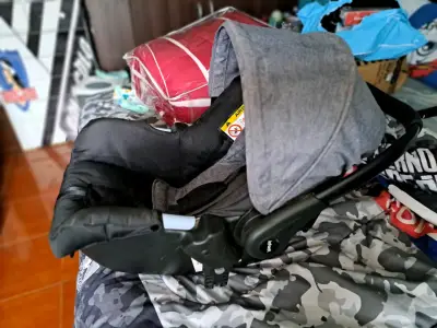 Silla de Auto para Bebé Infanti Negra - miniatura 3