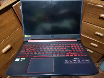 Laptop Acer Nitro AN515-54 con teclado retroiluminado - miniatura 2