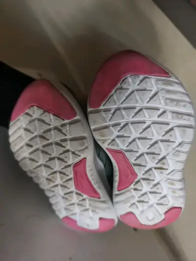 Zapatillas talla 22 - miniatura 2