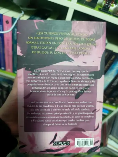 Libro 'La Misericordia del Cuervo' de Margaret Owen - miniatura 2