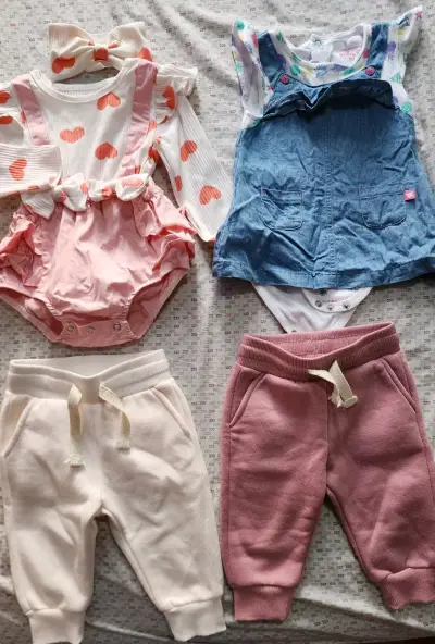 Conjunto de bebé con enterito y patalones Redwood - miniatura 4