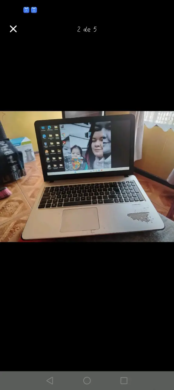 Laptop ASUS VivoBook 15 con detalles de uso - 4