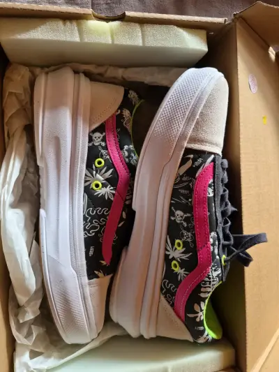 Zapatillas Vans Old Skool Over diseño único - miniatura 1