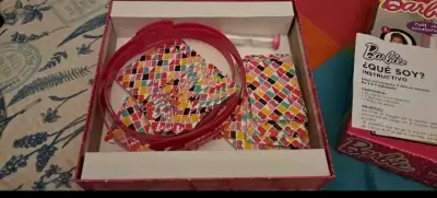 Juego de adivinanzas Barbie ¿Qué Soy? para niños - miniatura 2