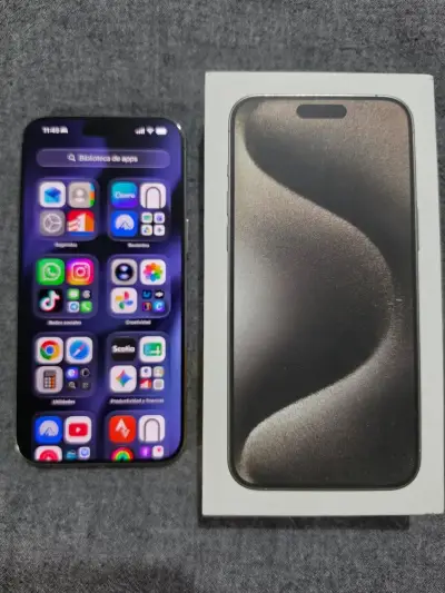 Smartphone con caja y funda protectora - miniatura 4