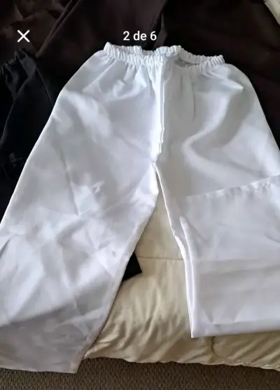 Pantalones  en colores blanco y marrón para niños - miniatura 3