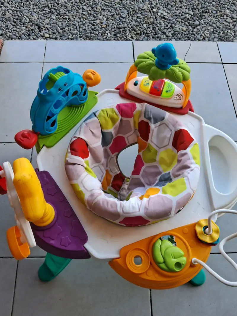 Centro de actividades para bebé Winfun con juguetes interactivos - 2