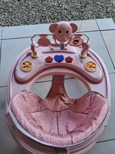 Andador para bebé con juguetes interactivos - miniatura 2