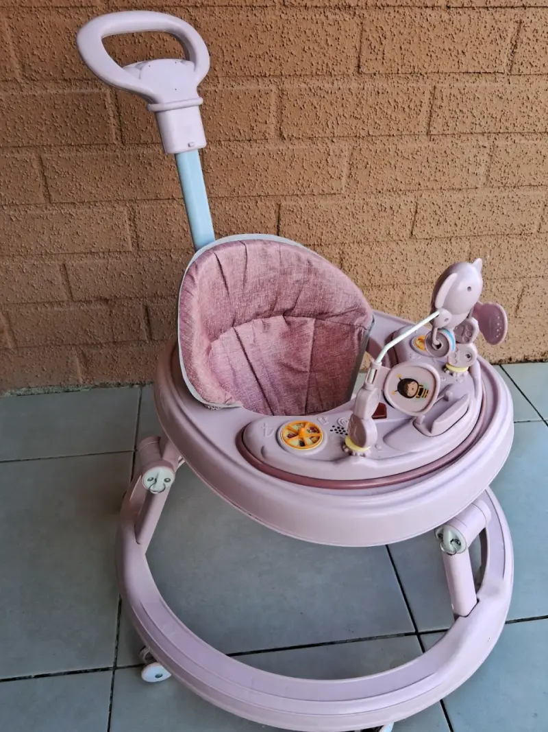 Andador para bebé con juguetes interactivos - 3