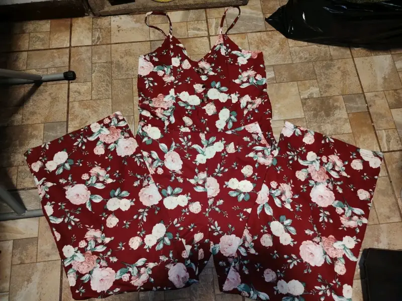 Enterito floral de mujer color burdeos