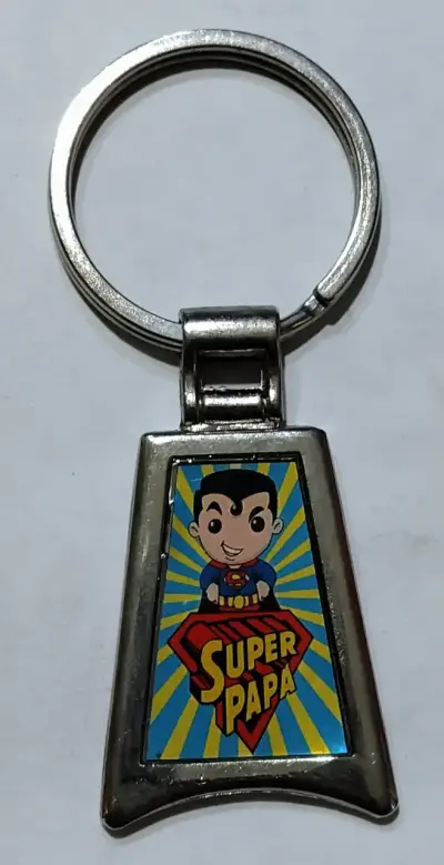 Llavero metálico Super Papá diseño divertido - miniatura 1