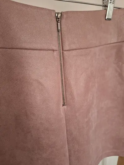 Falda iO corta rosa talla 38 - miniatura 3