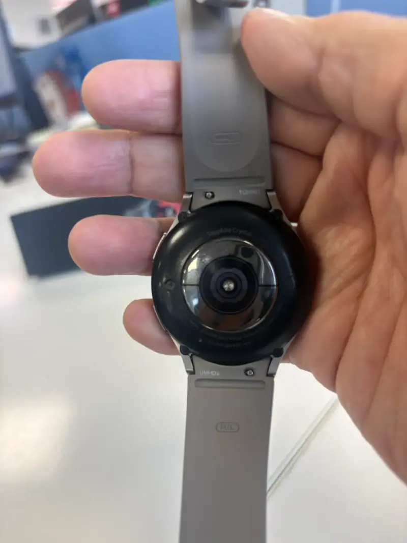 Reloj inteligente Samsung Galaxy con correa gris - 2