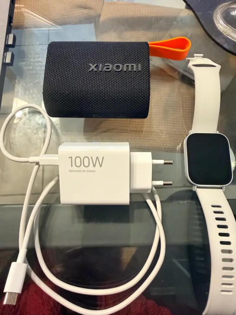 Xiaomi Redmi Note 15Pro+ 5G 512 GB + Accesorios - 5