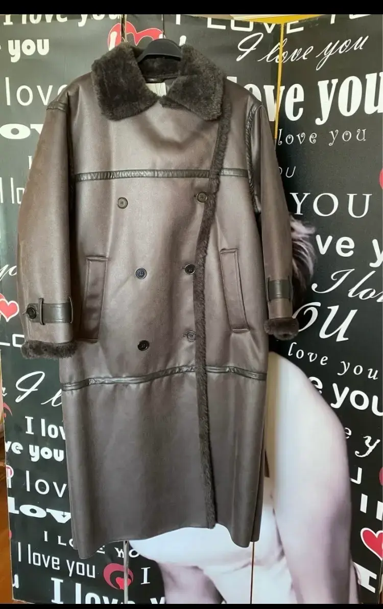Abrigo largo con forro de piel sintética - 1