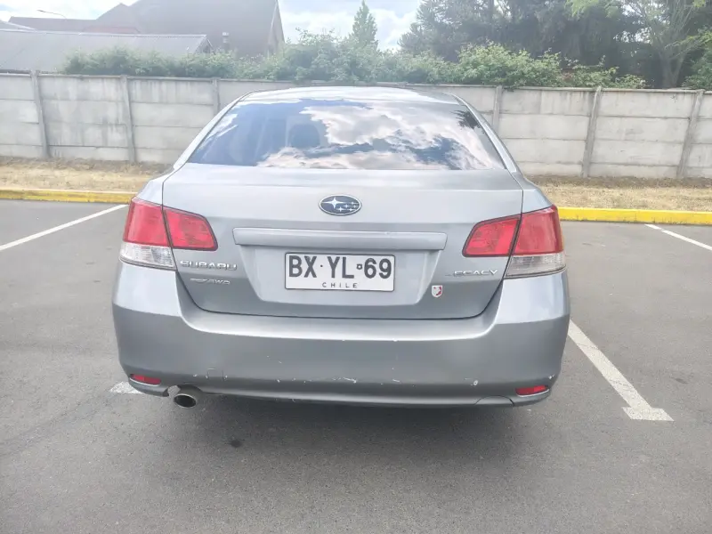 Subaru New Legacy 2010 en buen estado - 4