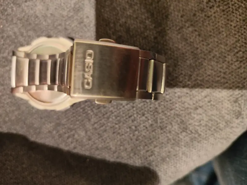 Reloj digital Casio Illuminator WR100M - 2