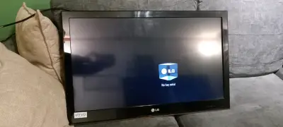 Televisor LG pantalla plana 32 pulgadas - miniatura 1