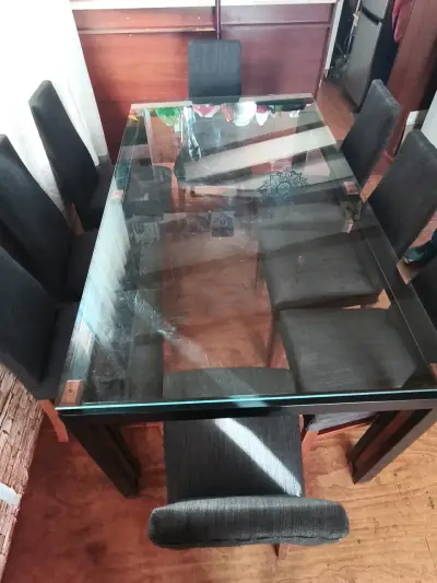 Mesa de comedor de vidrio con 8 sillas - miniatura 4