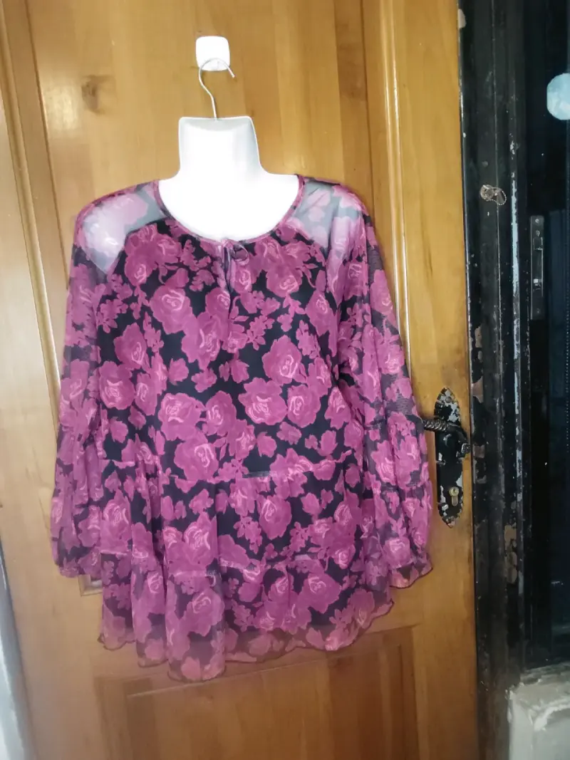 Blusa floral transparente de mujer - 2
