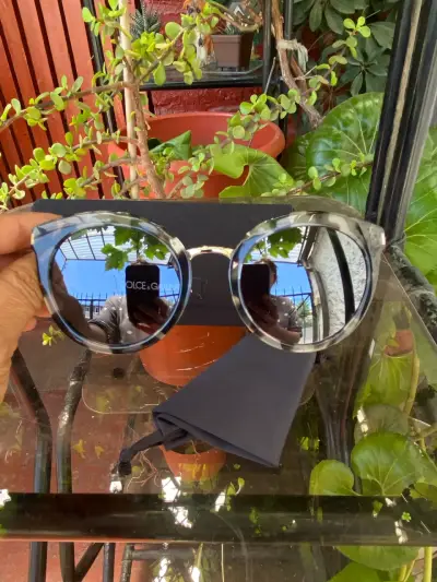 Gafas de sol Dolce & Gabbana estilo moderno - miniatura 1