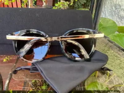 Gafas de sol Dolce & Gabbana estilo moderno - miniatura 3
