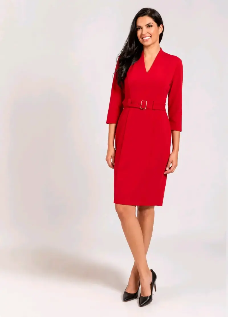 Vestido rojo elegante con cinturón