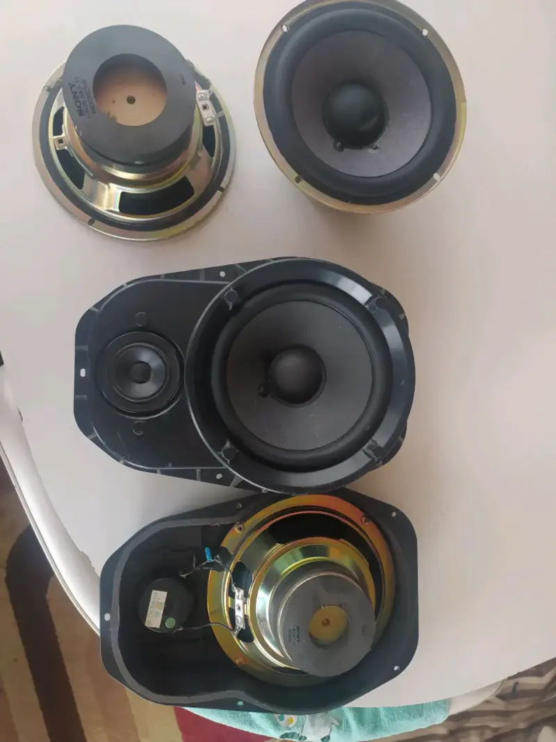 Parlantes Sony para auto en buen estado