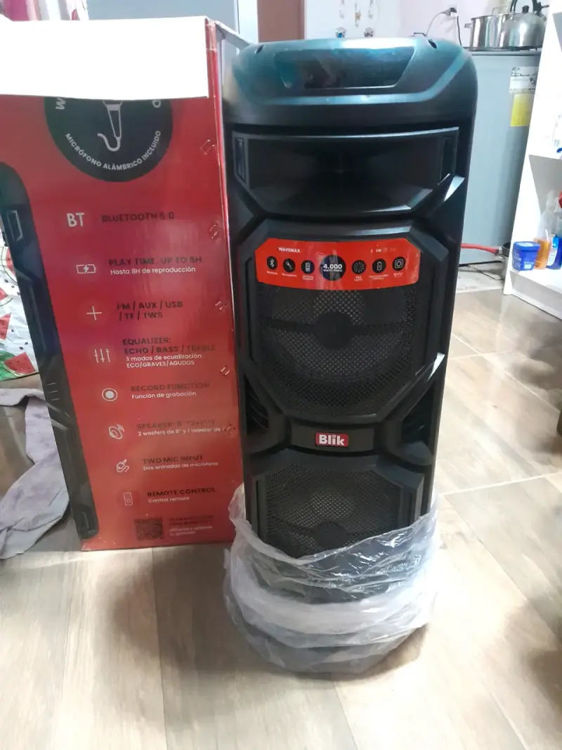 Parlante marca blik nuevo en su caja - 3